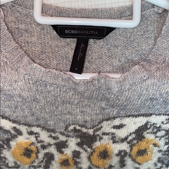 BCBG Sweater 🤍 - Picture 4 of 4